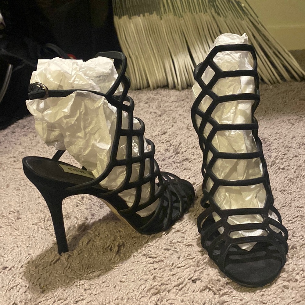 Steve Madden slithur caged heel black